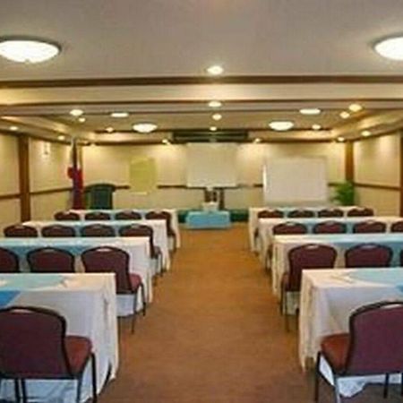 Days Hotel Mactan Cebu Lapu-Lapu City Eksteriør billede